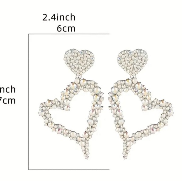 NWOT FASHION HEART JEWELED EARRINGS - Picture 2 of 2
